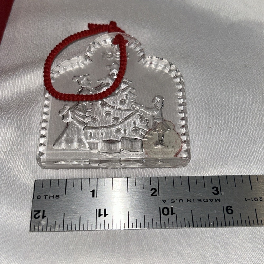 Waterford Crystal 1998 Joys of Winter Trimming the Tree Ornament 1st Edition - Picture 5 of 7